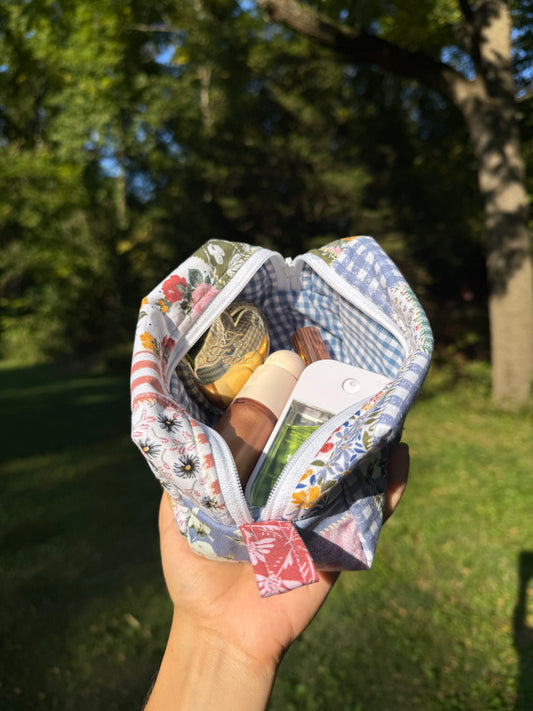 Patchwork Garden - Mini Makeup Bag
